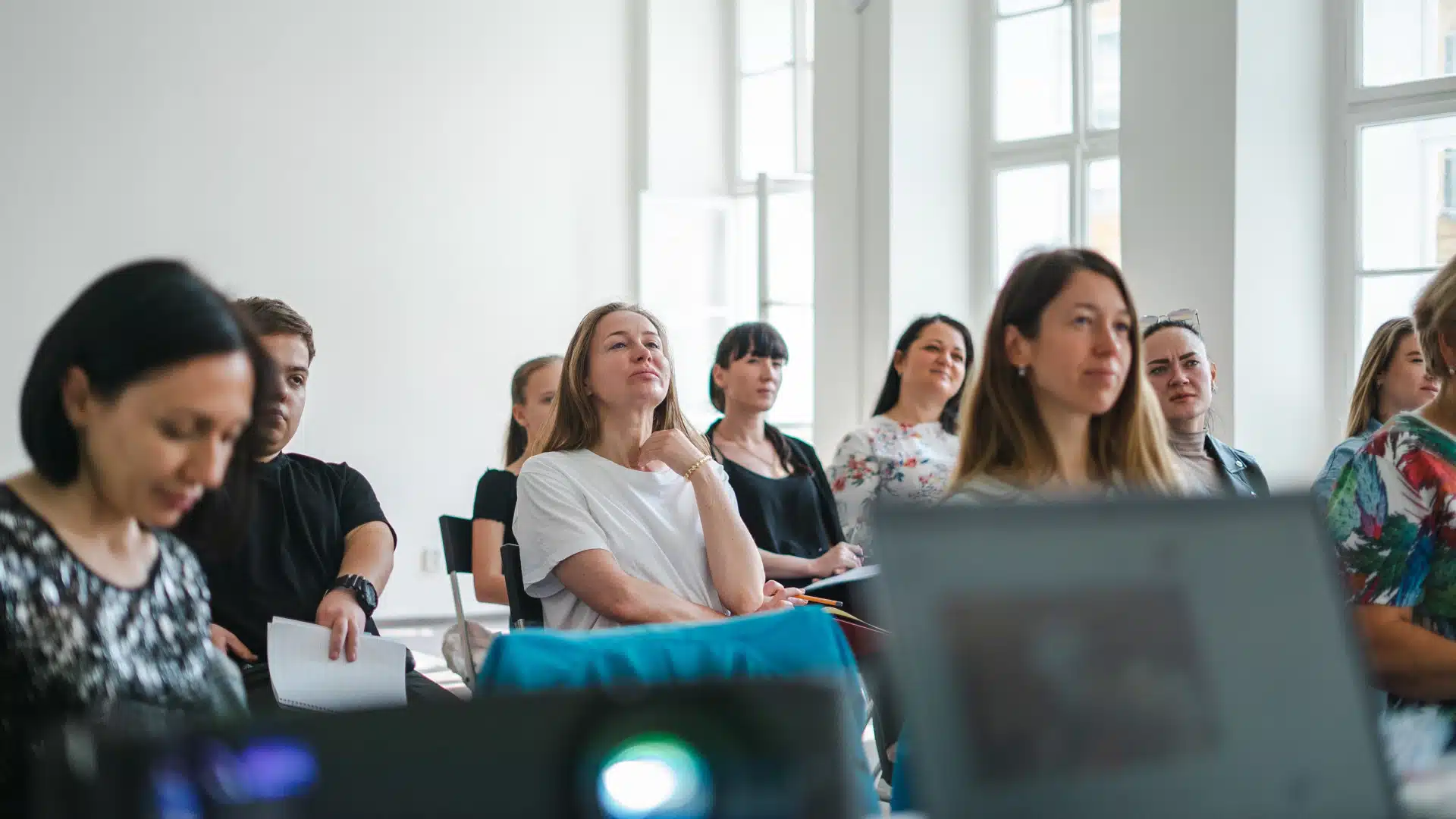 Comment une formation diplômante en école de management peut booster votre carrière